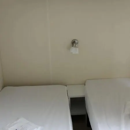 Kamp alanı Mobil Spacieux Avec Terrasse Pour 8 Personnes - Api-1-52-1358 Commequiers