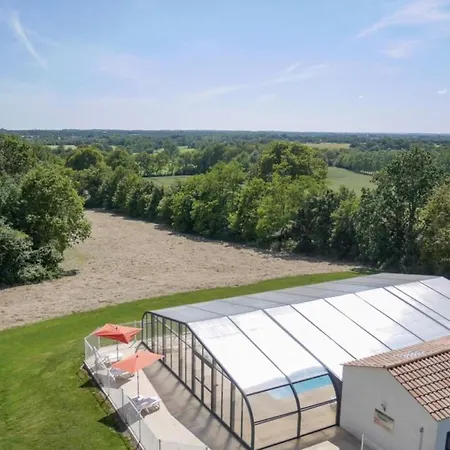 Mobil Spacieux Avec Terrasse Pour 8 Personnes - Api-1-52-1358 * Commequiers