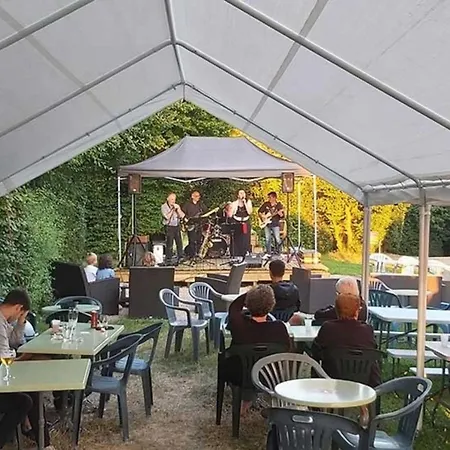 Kamp alanı Mobil Spacieux Avec Terrasse Pour 8 Personnes - Api-1-52-1358