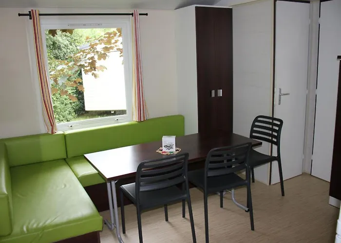 Mobil Spacieux Avec Terrasse Pour 8 Personnes - Api-1-52-1358 * Commequiers