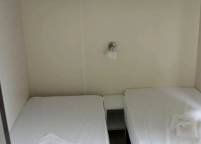 Camping Mobil Spacieux Avec Terrasse Pour 8 Personnes - Api-1-52-1358 Commequiers