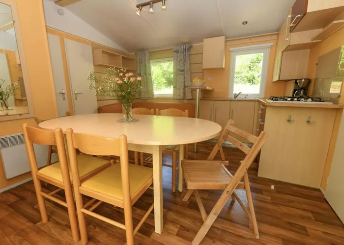 Mobil Spacieux Avec Terrasse Pour 8 Personnes - Api-1-52-1358 Camping